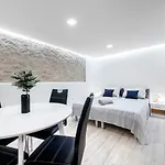 Apartament Falcons Nest *