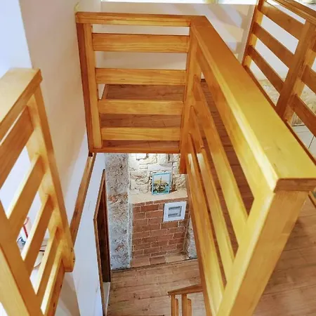 Falcons Nest Szybenik