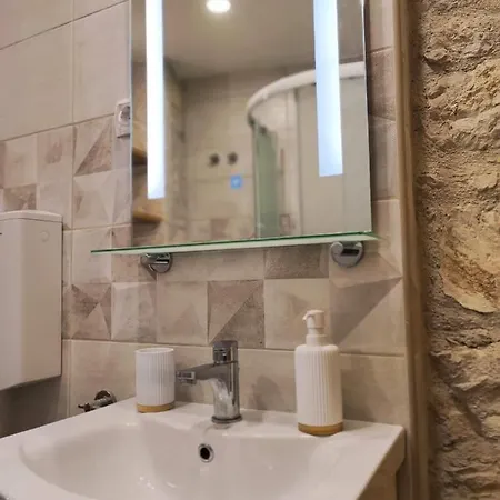 Falcons Nest Szybenik