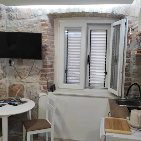 Falcons Nest Apartment