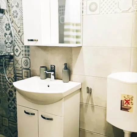 Falcons Nest Apartament Szybenik