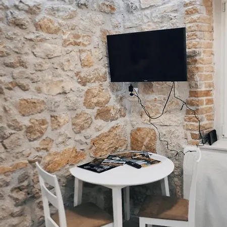 Falcons Nest Szybenik