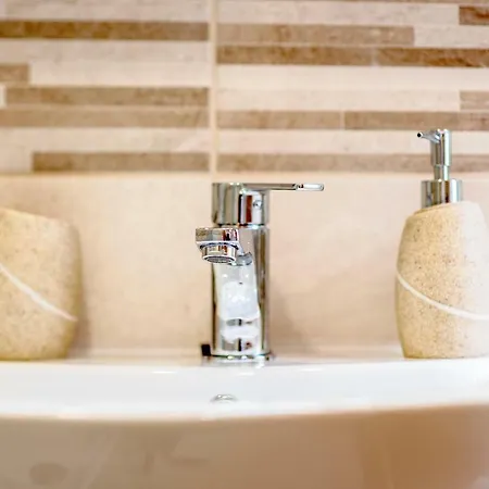 Falcons Nest Apartment