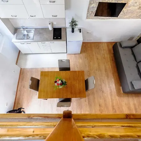 Falcons Nest Apartment Šibenik