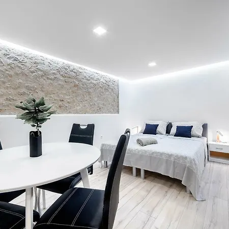 Apartament Falcons Nest *