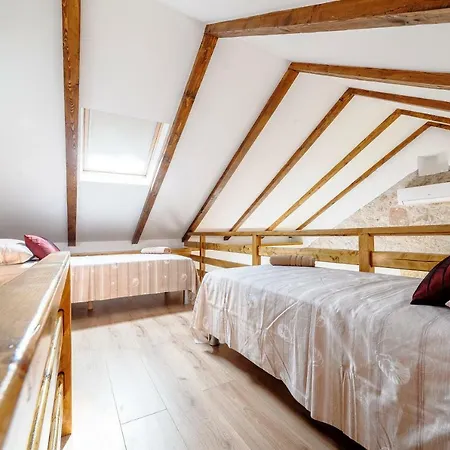 Falcons Nest * Šibenik