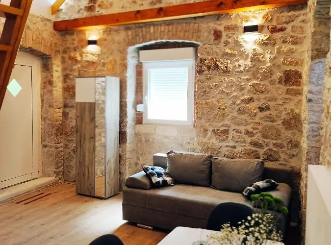 Falcons Nest Lejlighed *