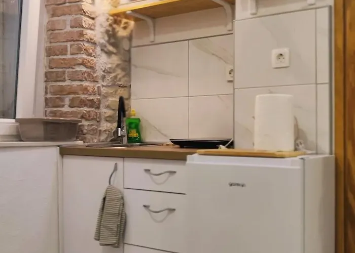 Falcons Nest דירה שיבניק