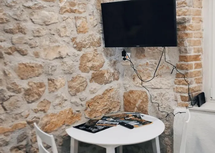 Falcons Nest Šibenik