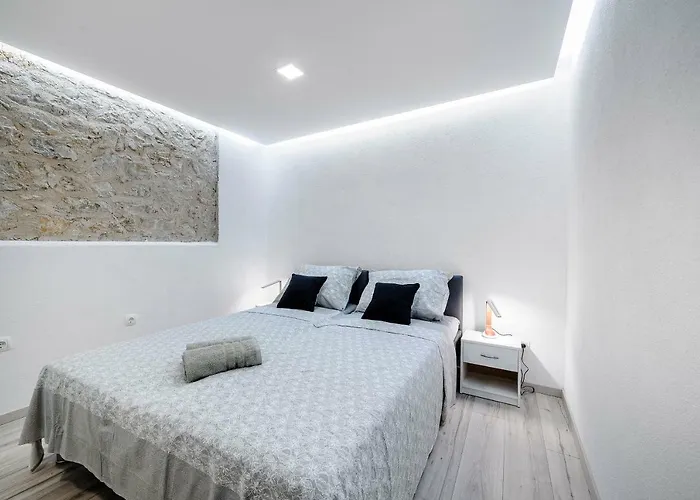 Falcons Nest דירה