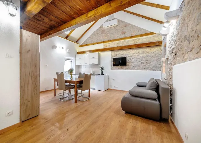 Falcons Nest Apartmán Šibenik